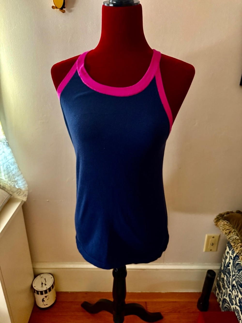Banana Republic Wms Navy Blue Tank Top size Med